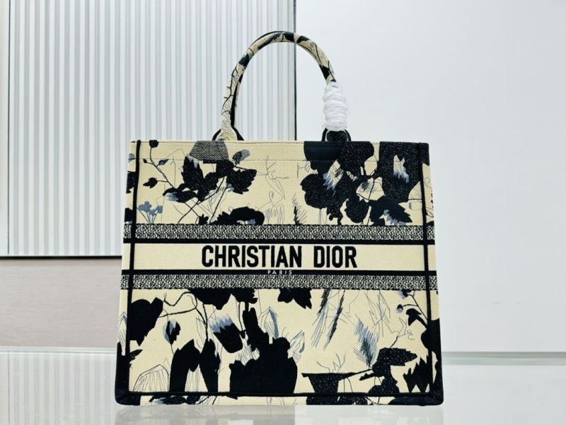 Dior Shopping Bags